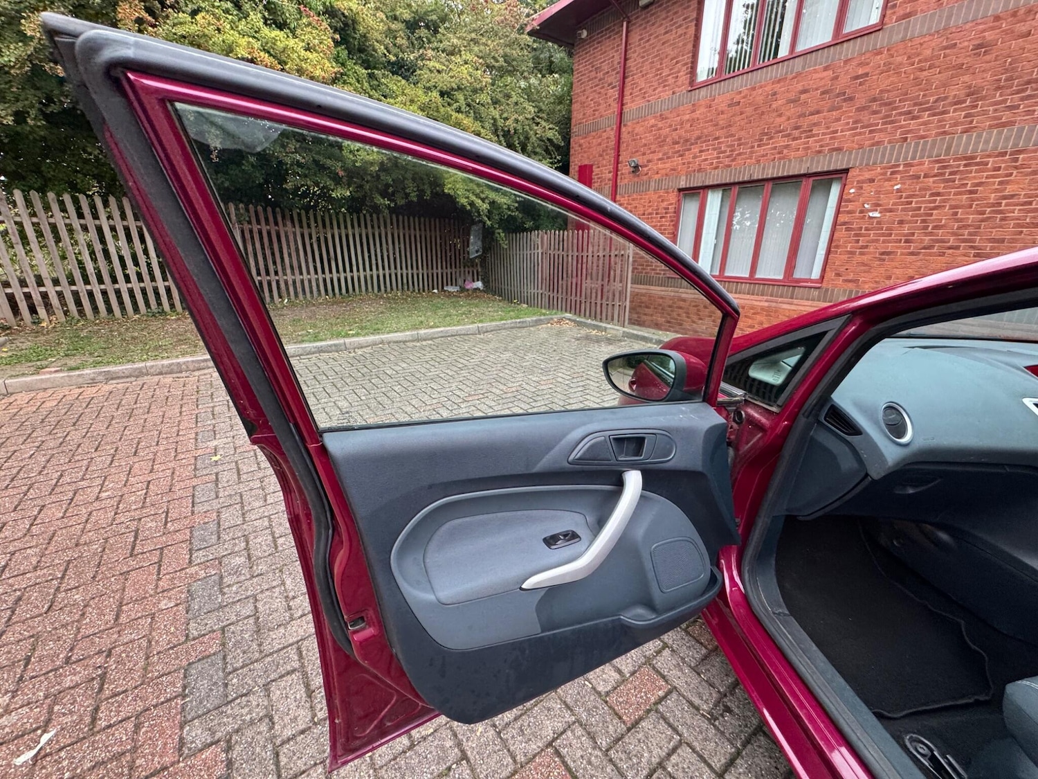 Used Ford Fiesta 2010 for sale - 75773387: Photo 24