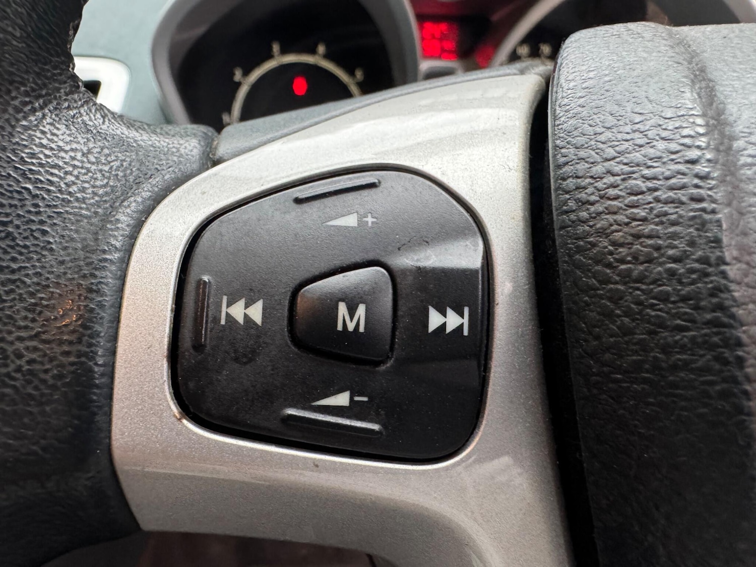 Used Ford Fiesta 2010 for sale - 75773387: Photo 32