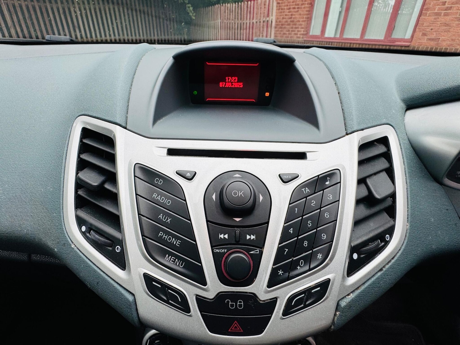 Used Ford Fiesta 2010 for sale - 75773387: Photo 33