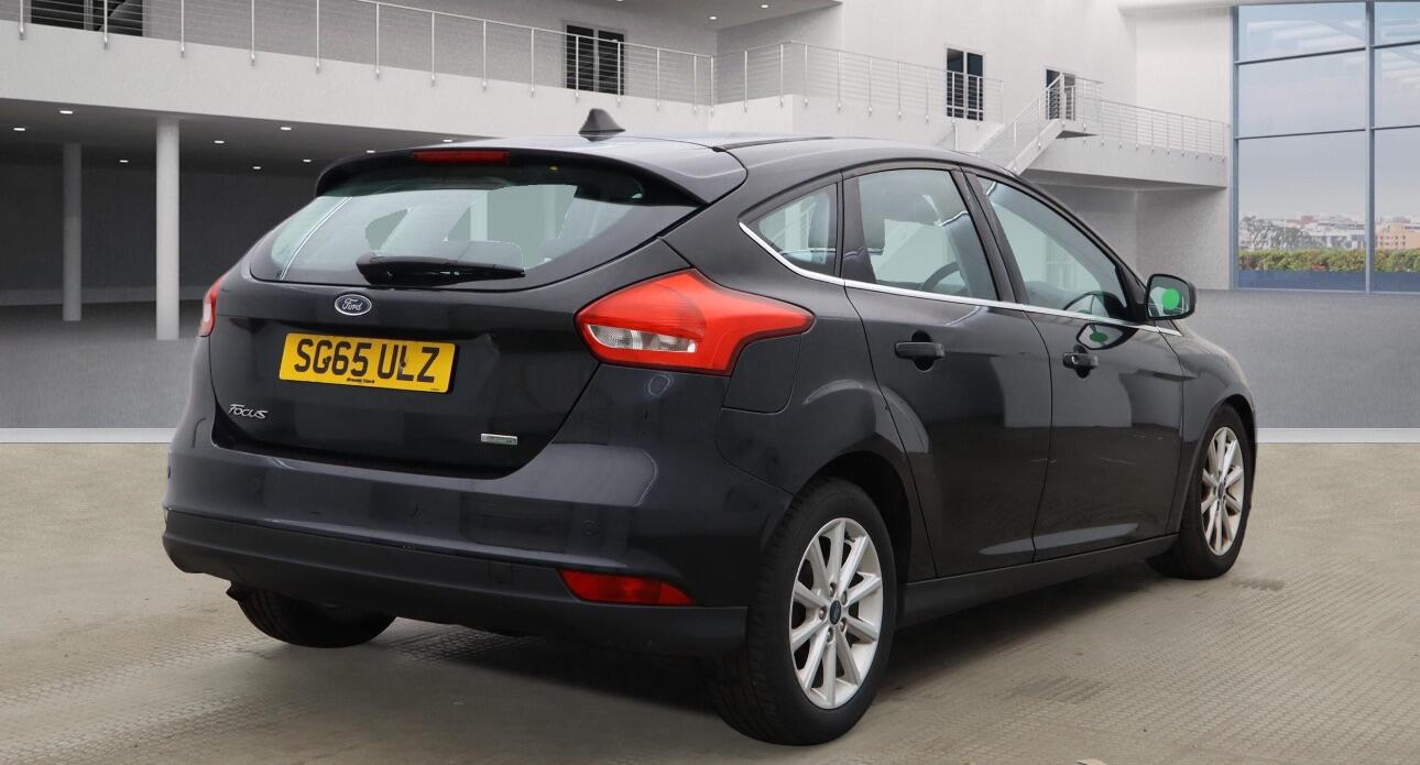 Used Ford Focus 2015 for sale - 77166835: Photo 2