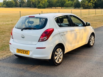 Used Hyundai i20 2013 for sale - 79335875: Photo