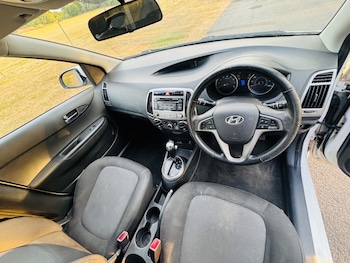 Used Hyundai i20 2013 for sale - 79335875: Photo