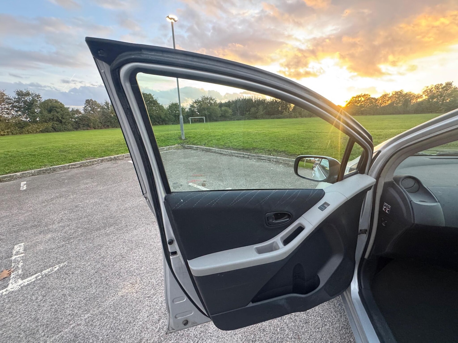 Used Toyota Yaris 2006 for sale - 76667422: Photo 25