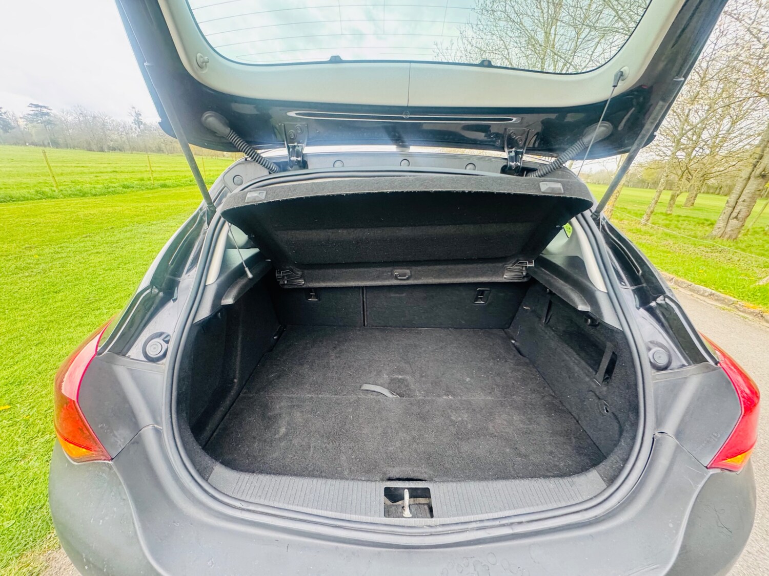 Used Vauxhall Astra 2010 for sale - 78098531: Photo 30