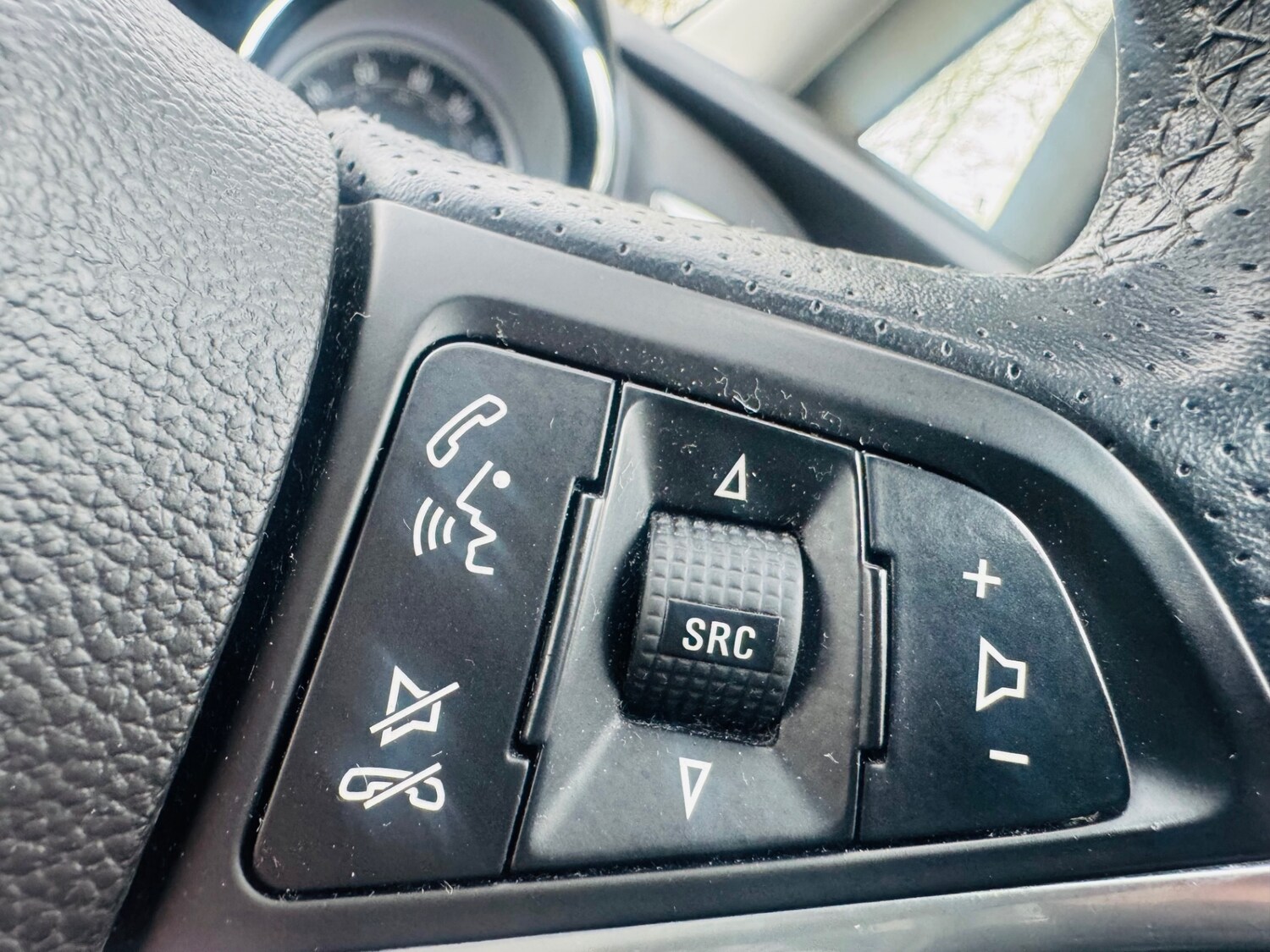 Used Vauxhall Astra 2010 for sale - 78098531: Photo 32