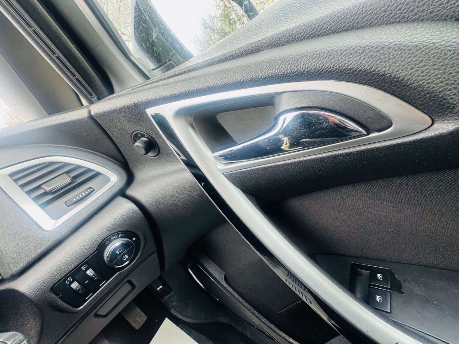 Used Vauxhall Astra 2010 for sale - 78098531: Photo 34