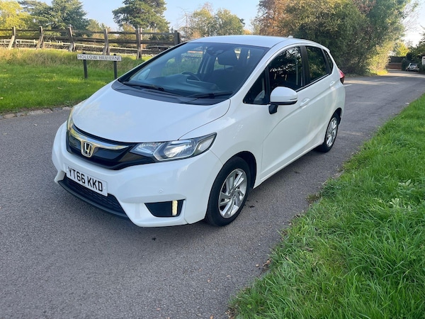 Used Honda Jazz 2016 for sale - 76327121: Photo 14
