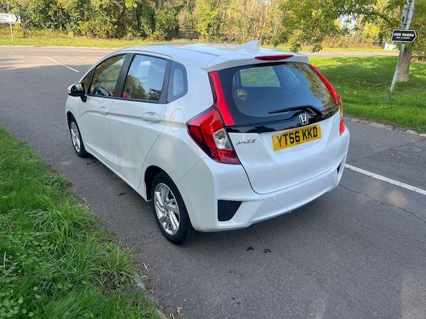 Used Honda Jazz 2016 for sale - 76327121: Photo 17