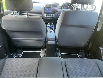 Used Honda Jazz 2016 for sale - 76327121: Photo 4
