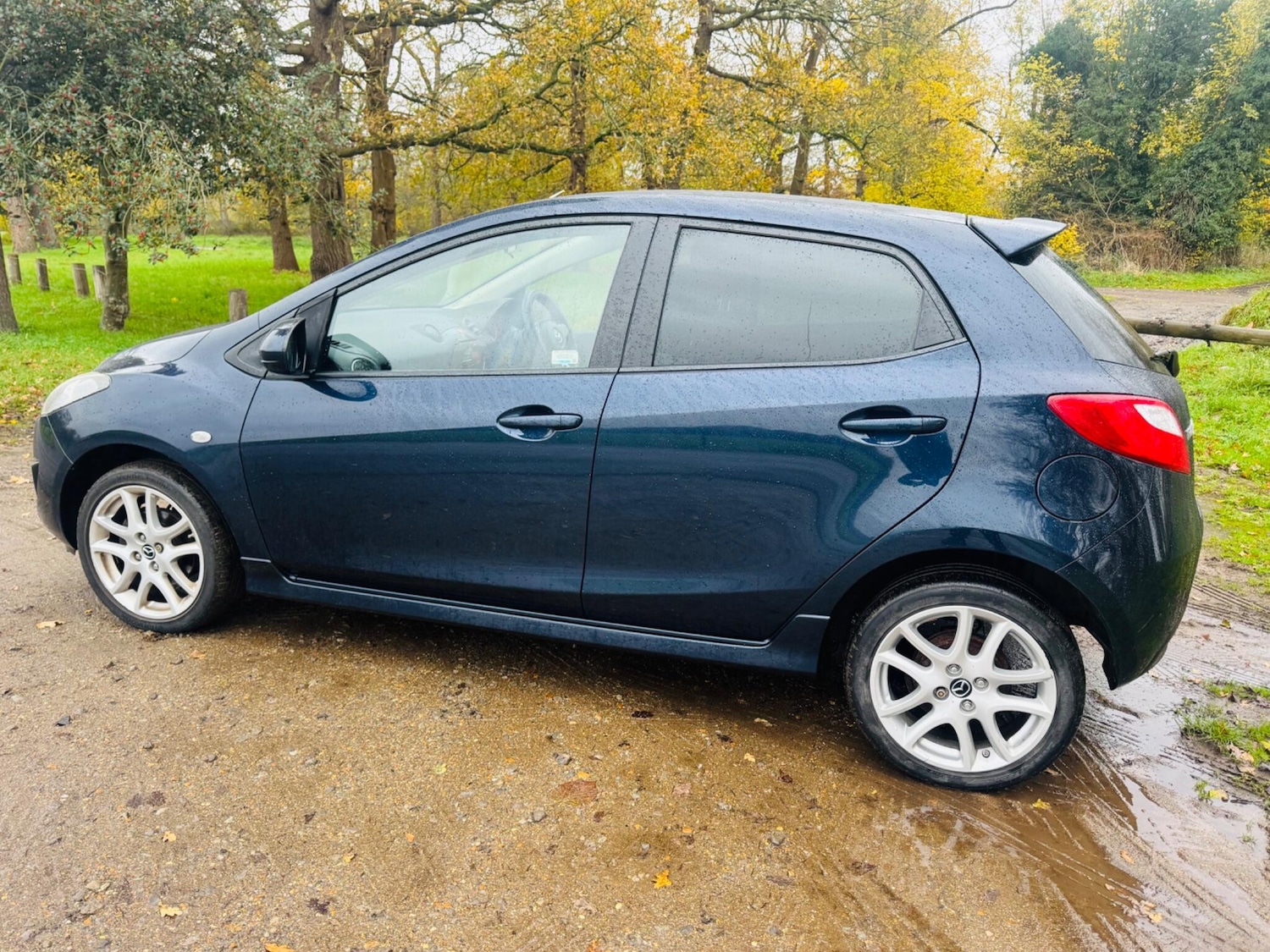 Used Mazda Mazda2 2014 for sale - 76953309: Photo 15