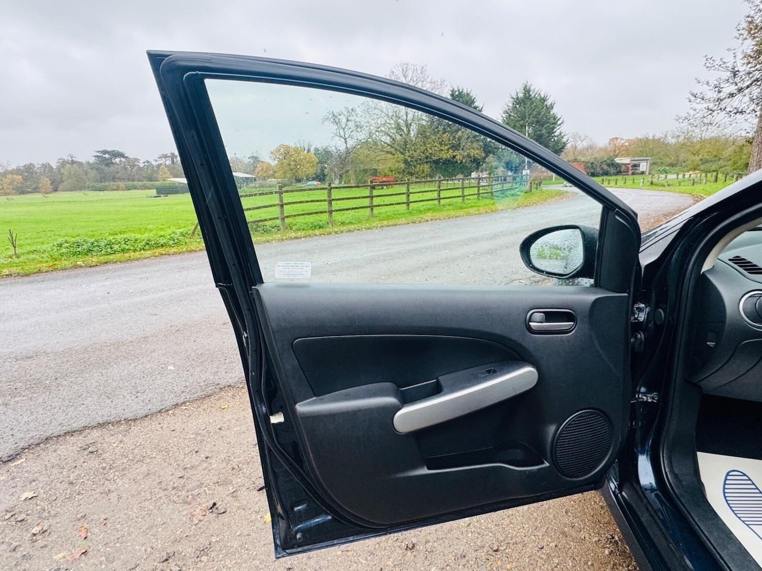 Used Mazda Mazda2 2014 for sale - 76953309: Photo 31