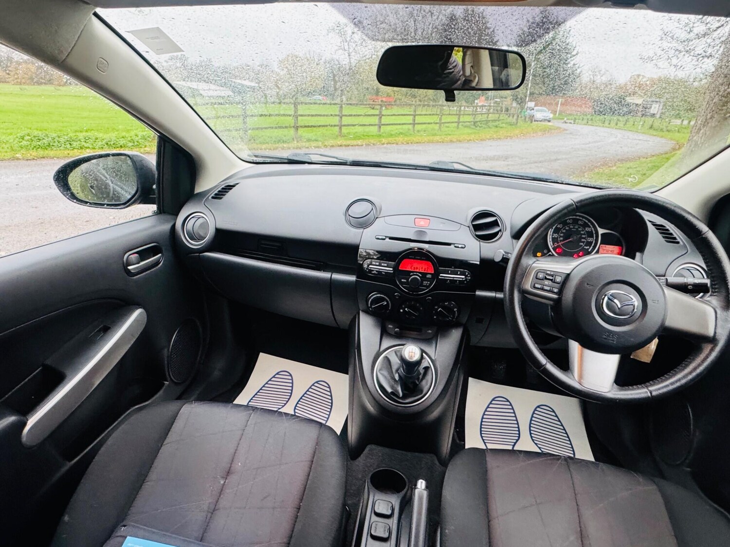 Used Mazda Mazda2 2014 for sale - 76953309: Photo 33