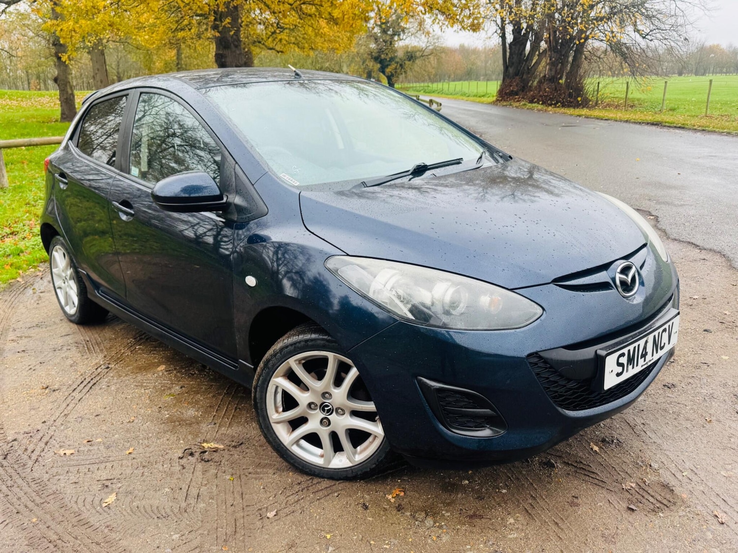 Used Mazda Mazda2 2014 for sale - 76953309: Photo 6