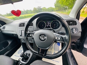 Used Volkswagen Polo 2016 for sale - 78538777: Photo