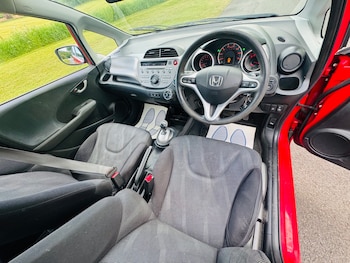 Used Honda Jazz 2010 for sale - 78547852: Photo