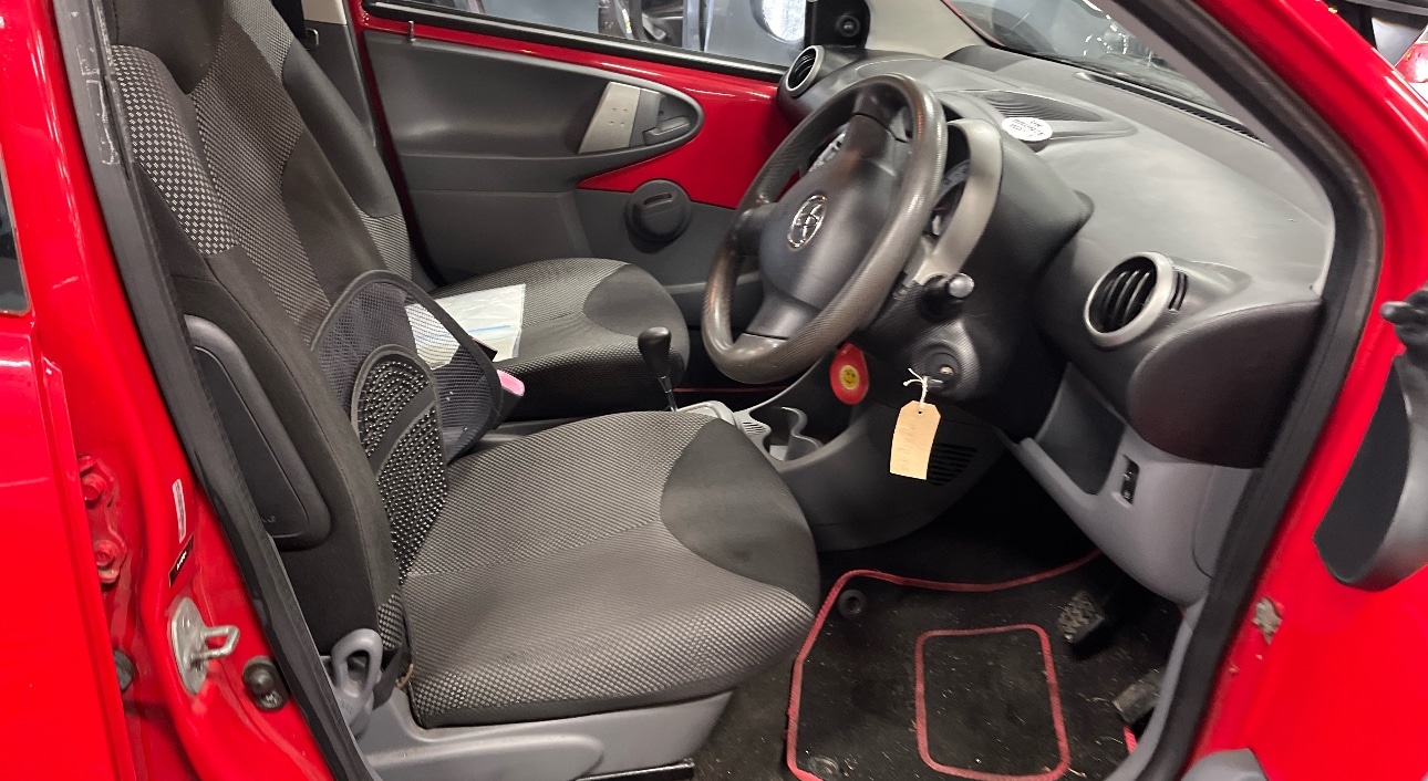 Used Toyota AYGO 2010 for sale - 77721561: Photo 3