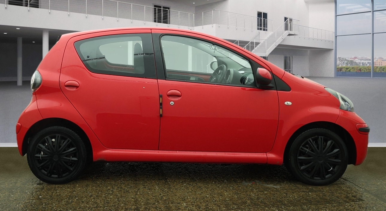 Used Toyota AYGO 2010 for sale - 77721561: Photo 5