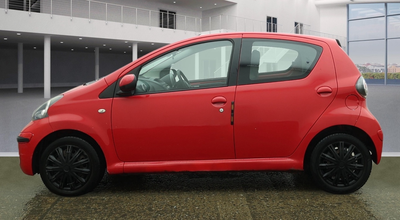 Used Toyota AYGO 2010 for sale - 77721561: Photo 7