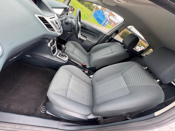Used Ford Fiesta 2010 for sale - 76214173: Photo 25