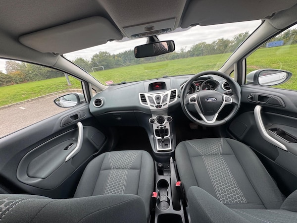 Used Ford Fiesta 2010 for sale - 76214173: Photo 28