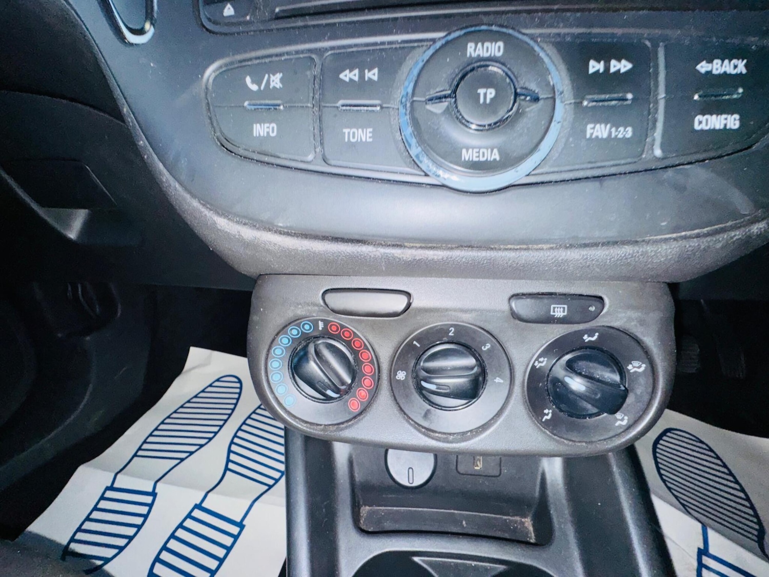 Used Vauxhall Corsa 2016 for sale - 77637544: Photo 30