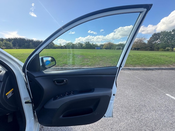 Used Hyundai i10 2012 for sale - 76307081: Photo 22