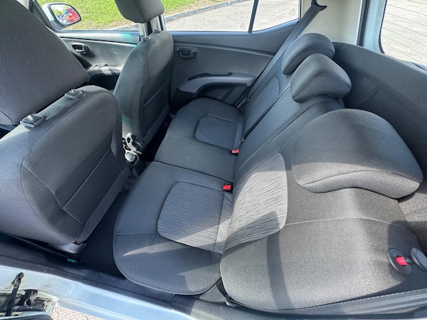 Used Hyundai i10 2012 for sale - 76307081: Photo 28