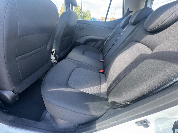 Used Hyundai i10 2012 for sale - 76307081: Photo 31