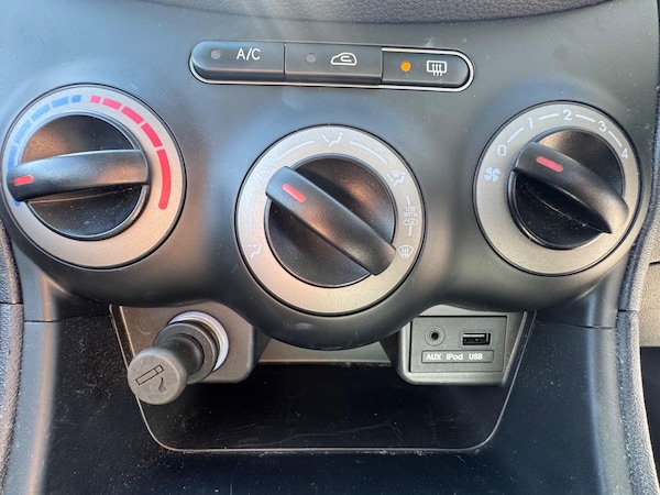Used Hyundai i10 2012 for sale - 76307081: Photo 33
