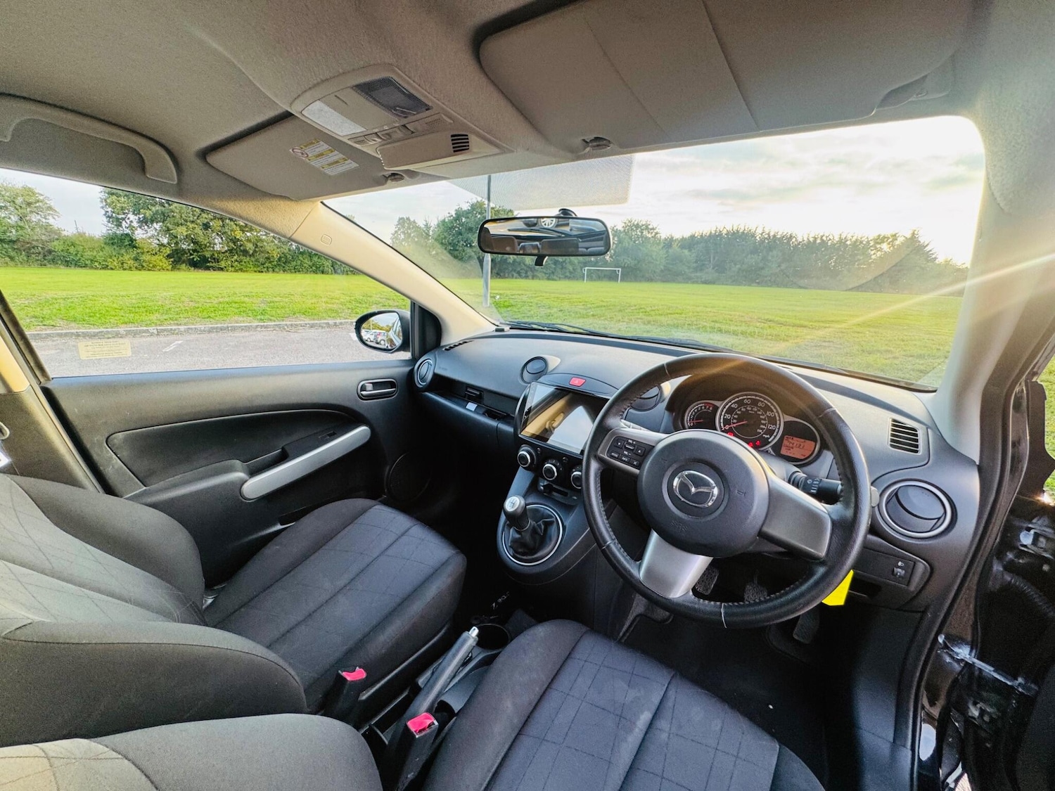 Used Mazda Mazda2 2011 for sale - 76136065: Photo 21