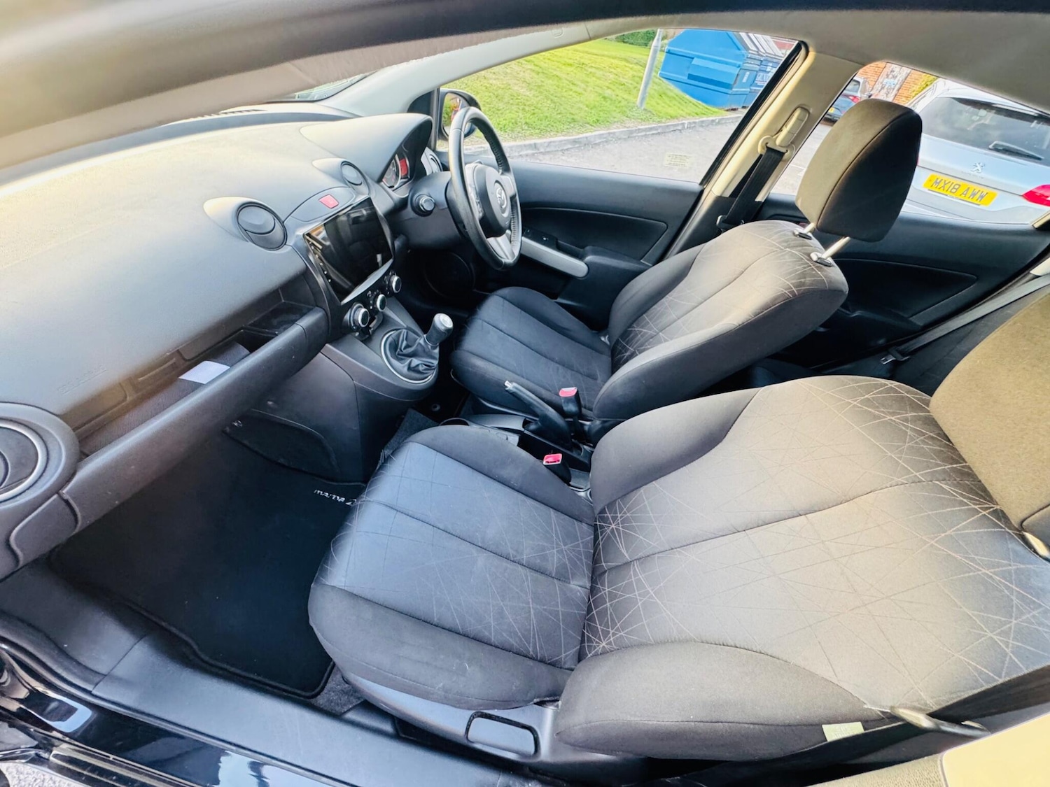 Used Mazda Mazda2 2011 for sale - 76136065: Photo 27