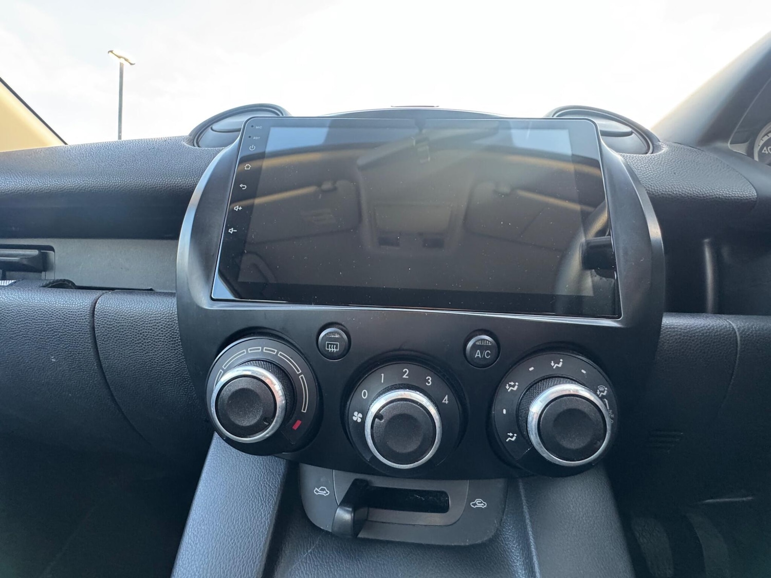 Used Mazda Mazda2 2011 for sale - 76136065: Photo 33