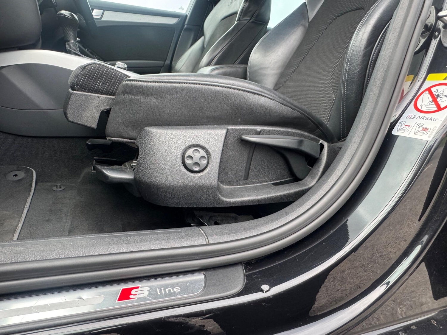 Used Audi A4 for sale - 76473224: Photo 32