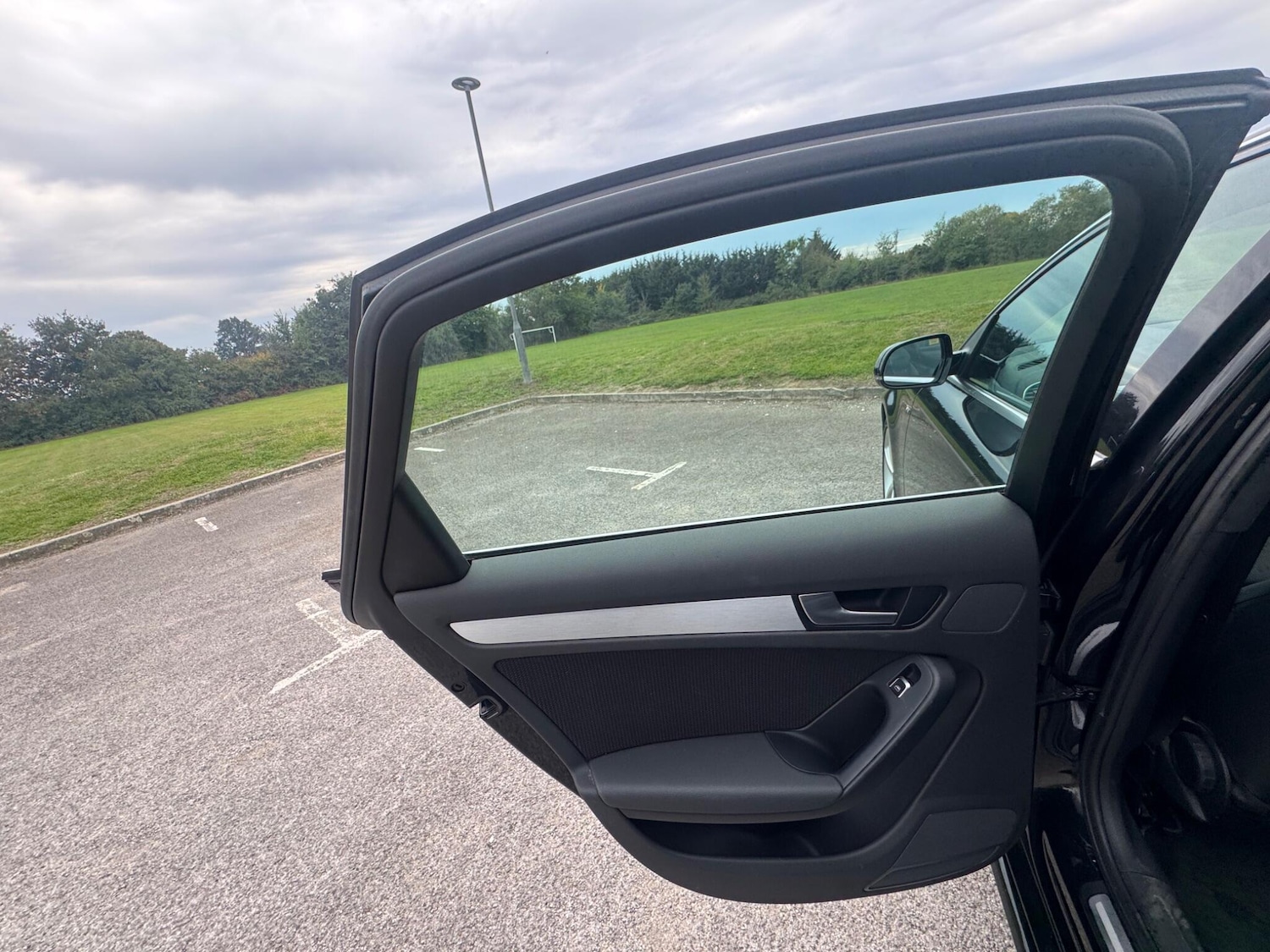 Used Audi A4 for sale - 76473224: Photo 33