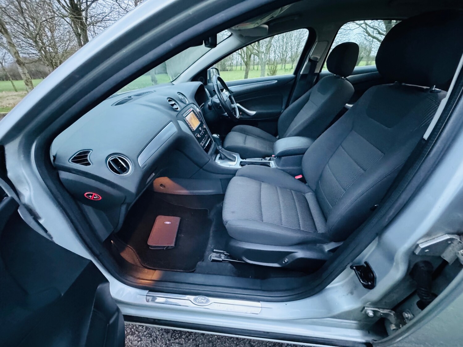 Used Ford Mondeo 2010 for sale - 77565186: Photo 28