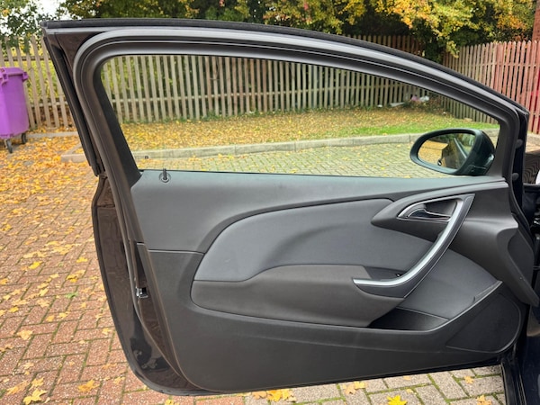 Used Vauxhall Astra GTC 2012 for sale - 76307427: Photo 23