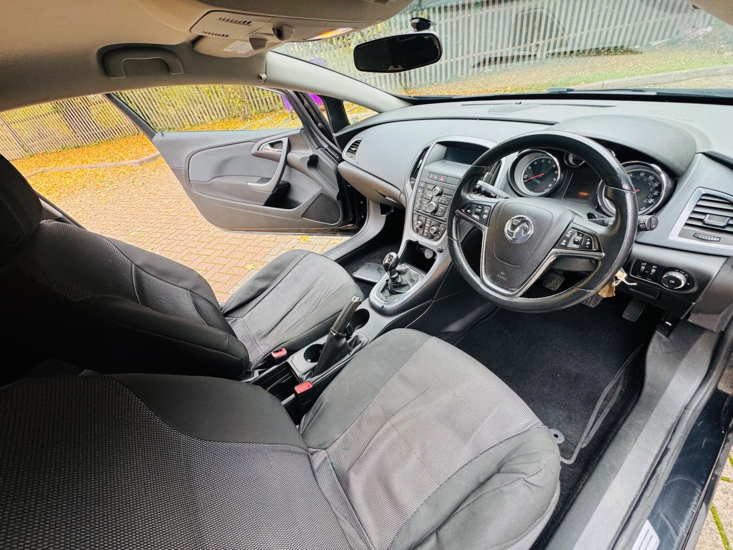 Used Vauxhall Astra GTC 2012 for sale - 76307427: Photo 3