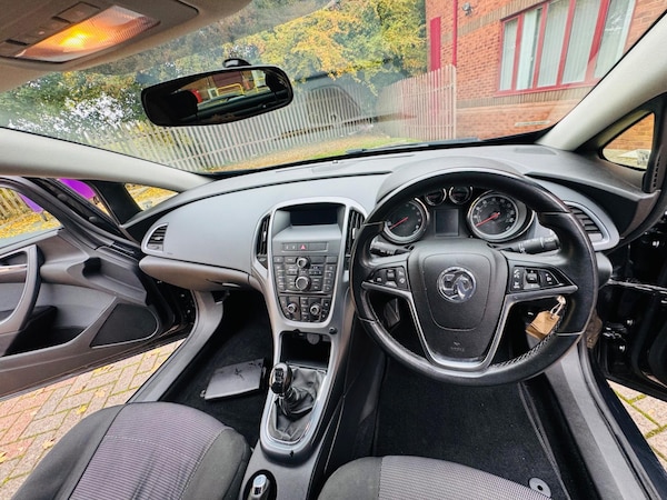 Used Vauxhall Astra GTC 2012 for sale - 76307427: Photo 30