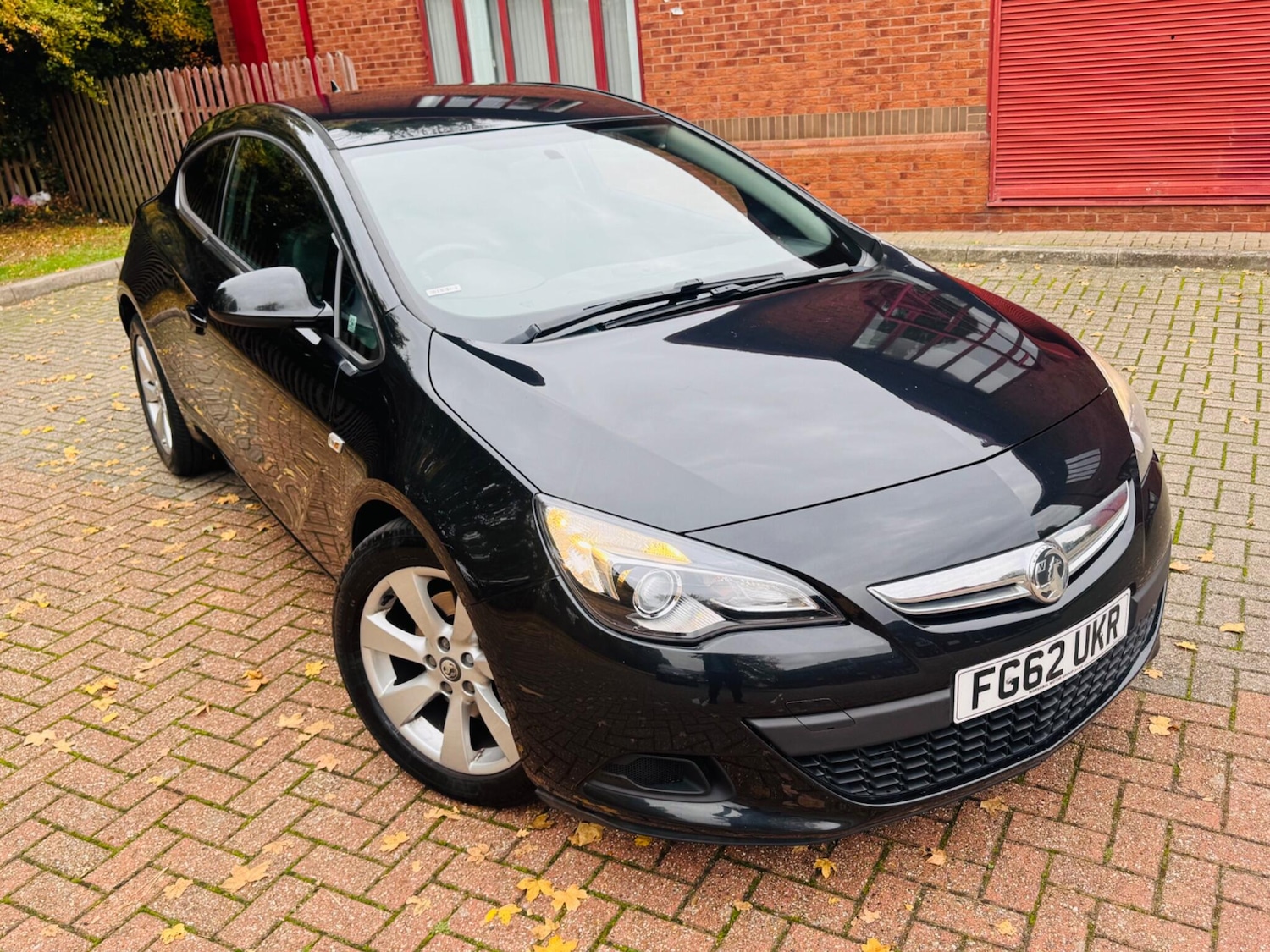 Used Vauxhall Astra GTC 2012 for sale - 76307427: Photo 4