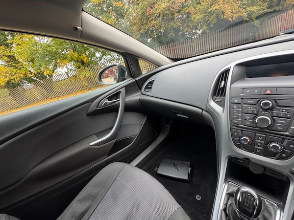 Used Vauxhall Astra GTC 2012 for sale - 76307427: Photo 43