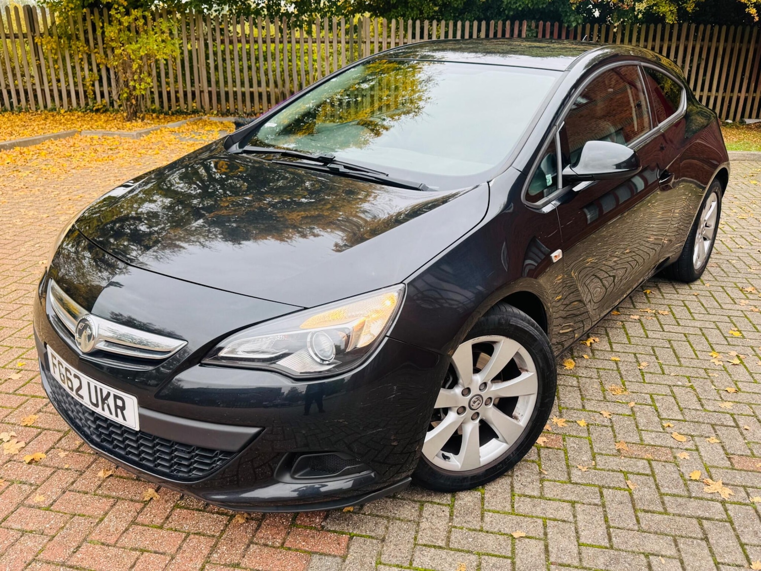 Used Vauxhall Astra GTC 2012 for sale - 76307427: Photo 6