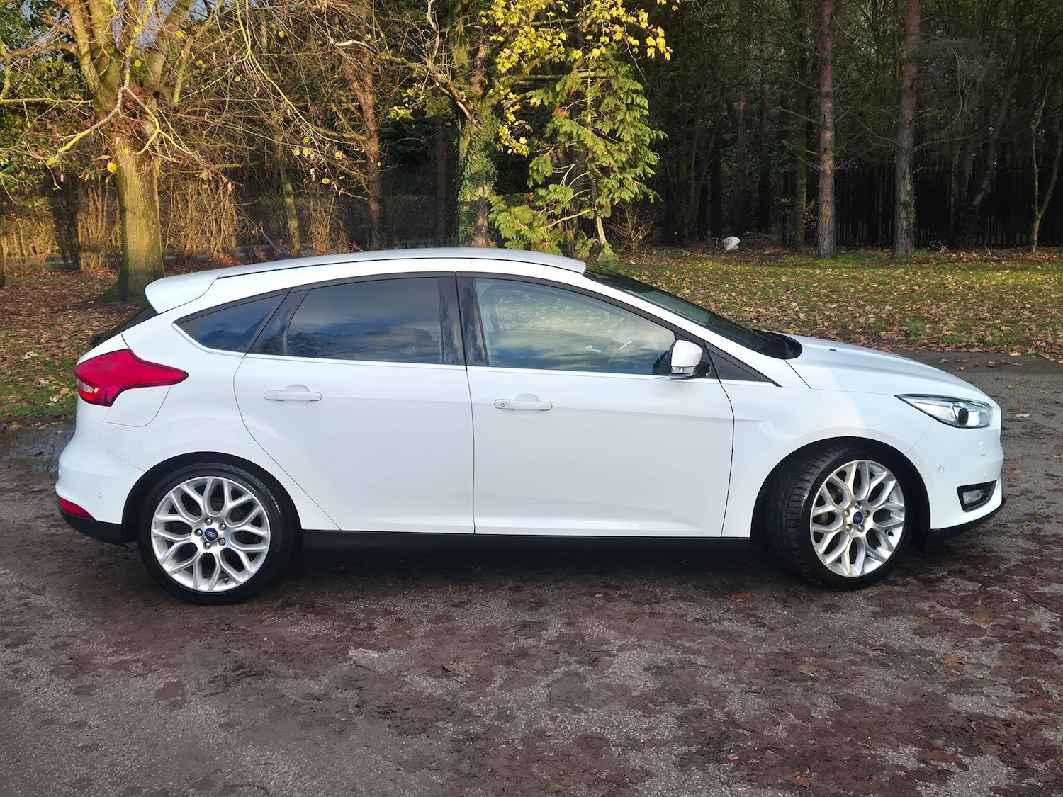Used Ford Focus for sale - 76728230: Photo 4