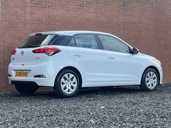 Used Hyundai i20 2015 for sale - 75904856: Photo