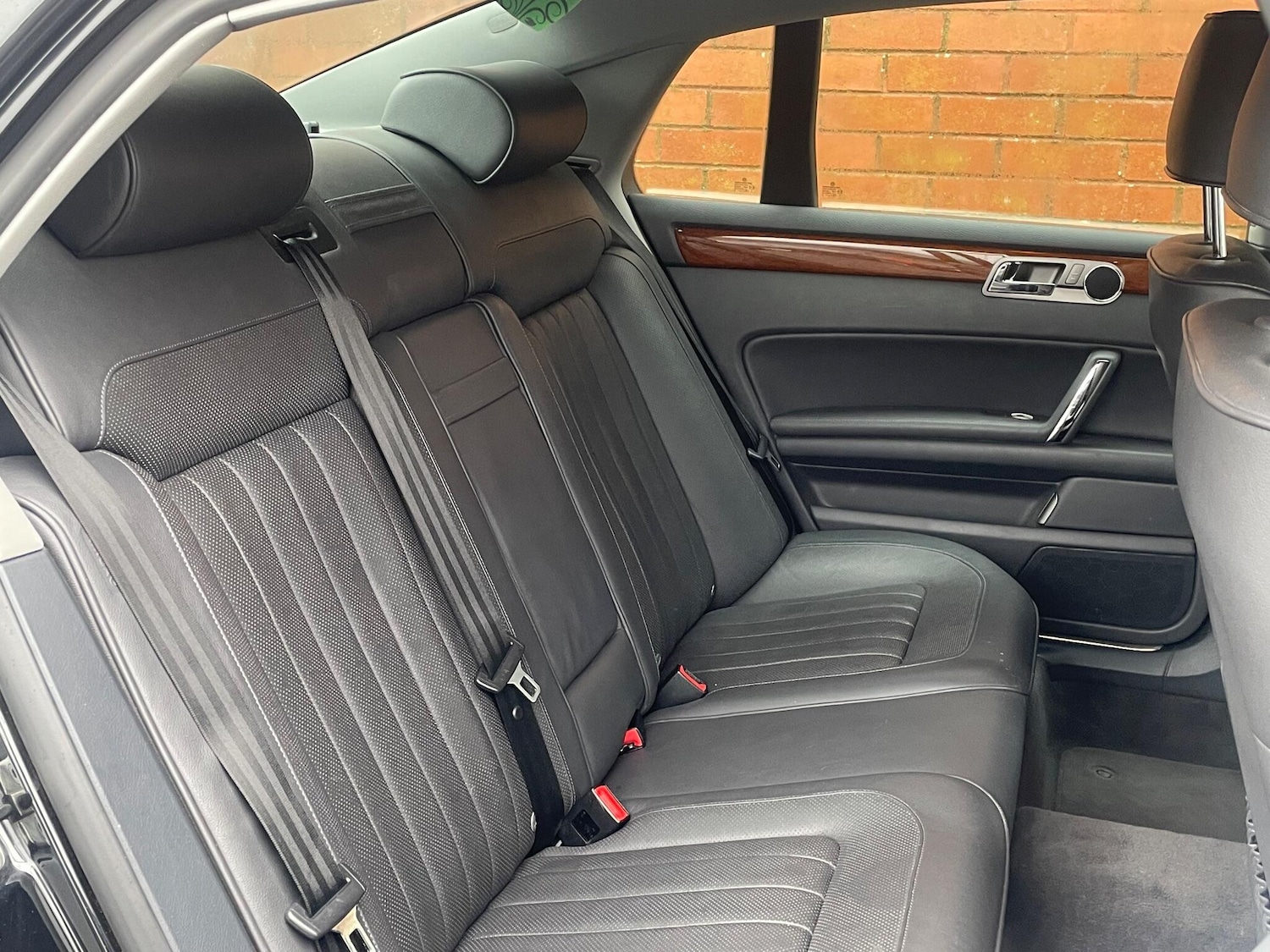 Used Volkswagen Phaeton 2011 for sale - 77537920: Photo 17