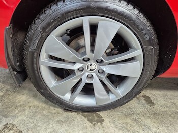 Used Skoda Superb 2015 for sale - 75478550: Photo