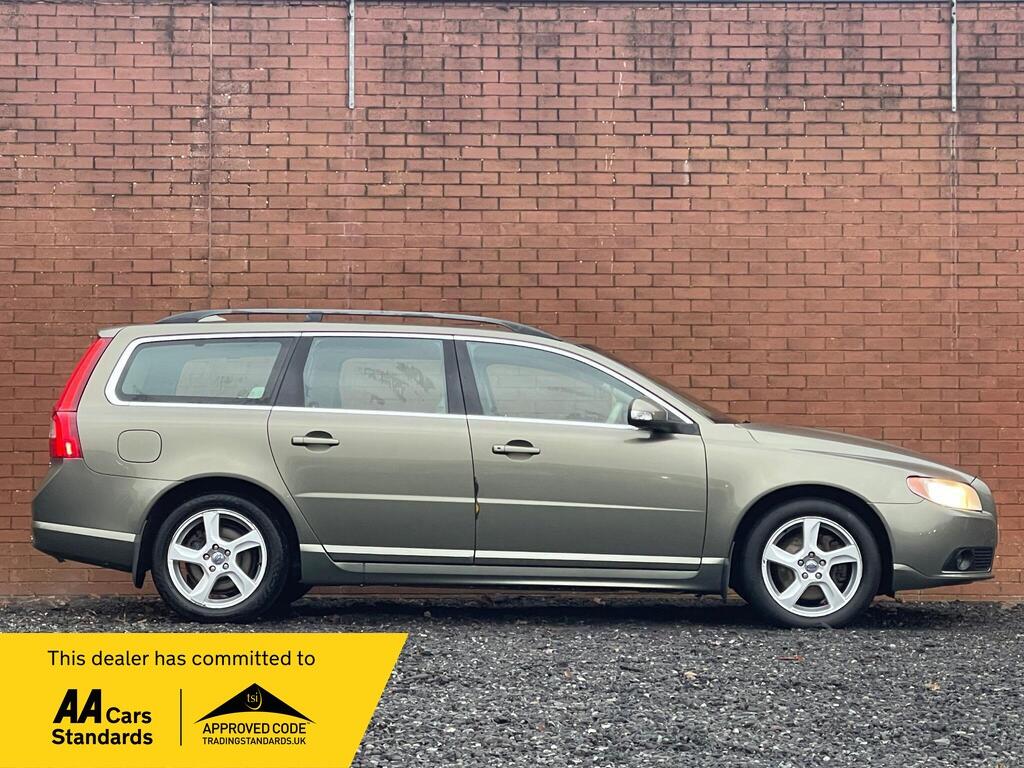 Used Volvo V70 2011 for sale - 77029614: Photo 2