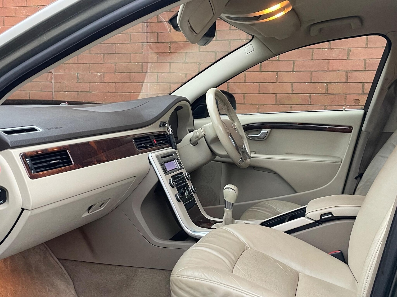 Used Volvo V70 2011 for sale - 77029614: Photo 41