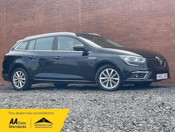 Used Renault Megane 2017 for sale - 75492797: Photo