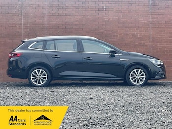 Used Renault Megane 2017 for sale - 75492797: Photo