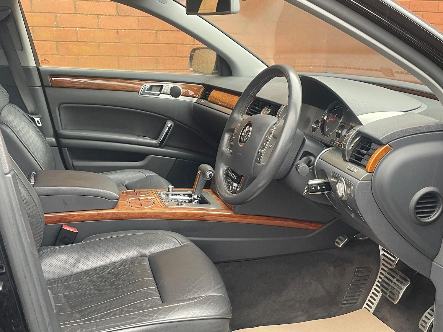 Used Volkswagen Phaeton for sale - 77238545: Photo 10